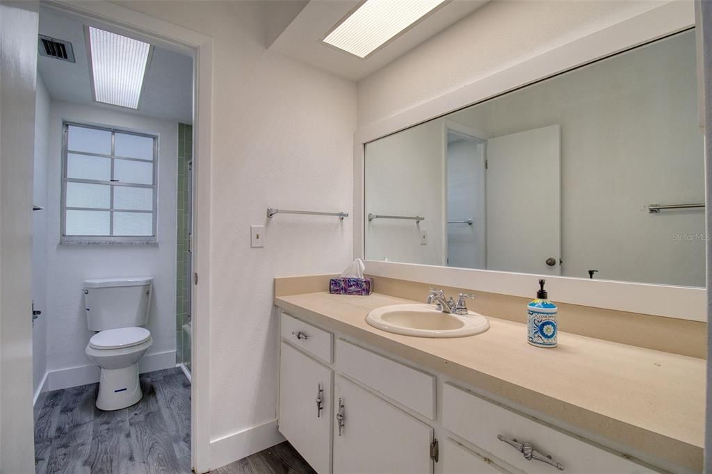 На продажу: $600,000 (4 спален, 2 ванн, 2148 Квадратных фут)