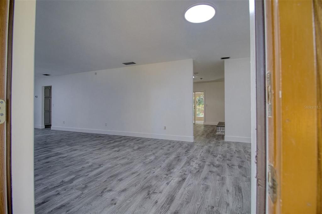 На продажу: $600,000 (4 спален, 2 ванн, 2148 Квадратных фут)