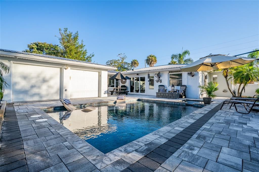 For Sale: $899,000 (3 beds, 2 baths, 1794 Square Feet)