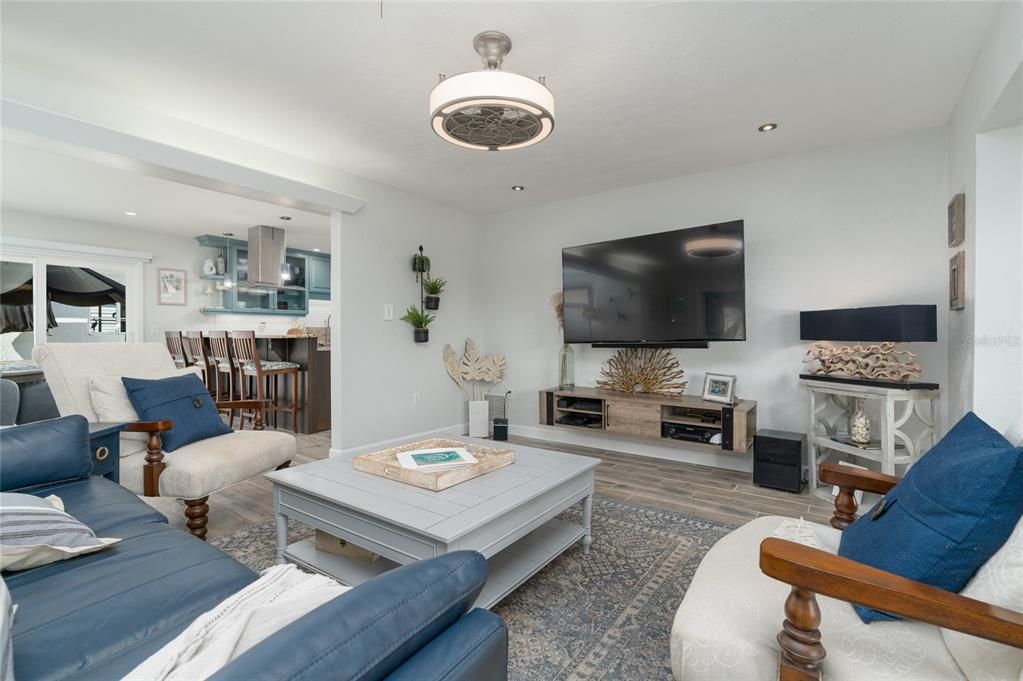 For Sale: $899,000 (3 beds, 2 baths, 1794 Square Feet)