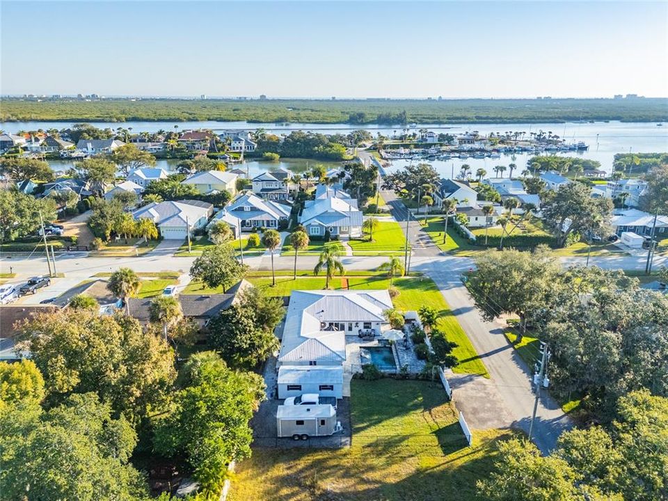 For Sale: $899,000 (3 beds, 2 baths, 1794 Square Feet)