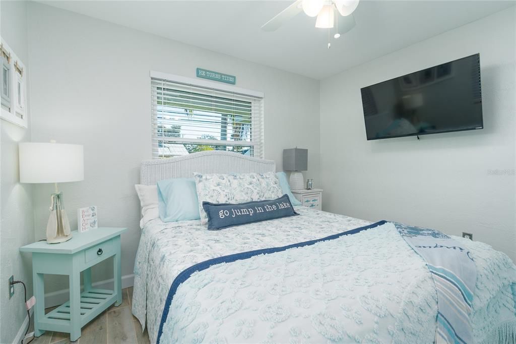 For Sale: $899,000 (3 beds, 2 baths, 1794 Square Feet)