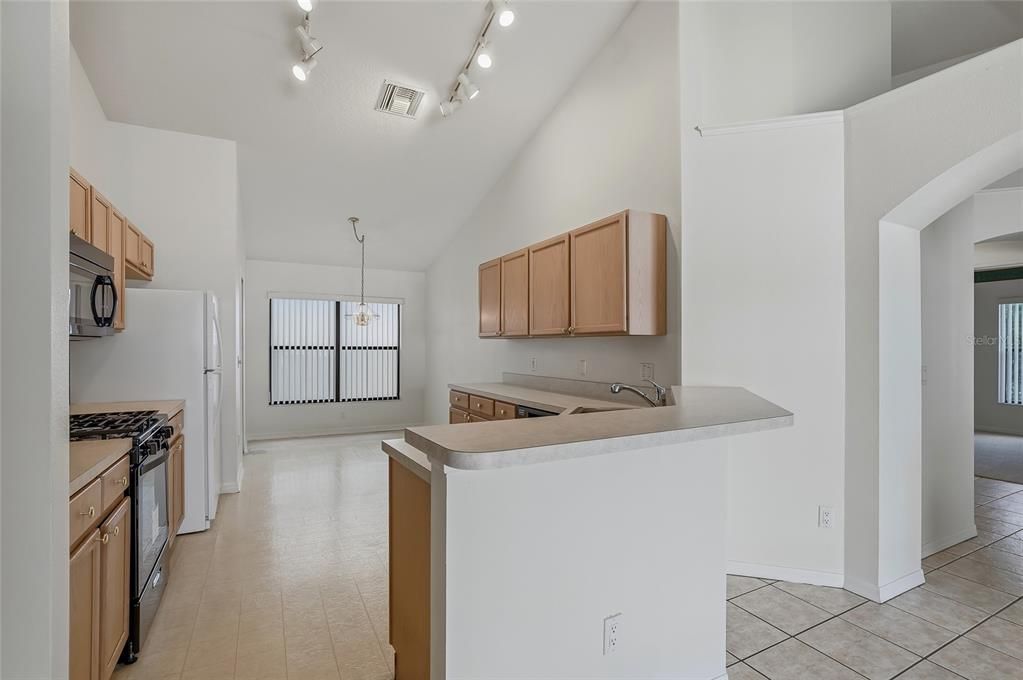 En Venta: $325,000 (3 camas, 2 baños, 1763 Pies cuadrados)