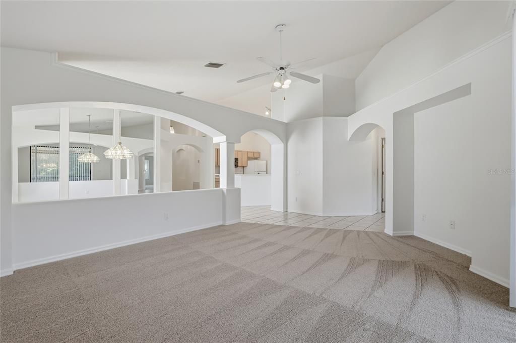 En Venta: $325,000 (3 camas, 2 baños, 1763 Pies cuadrados)