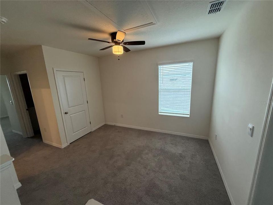 En Venta: $400,000 (4 camas, 2 baños, 2260 Pies cuadrados)