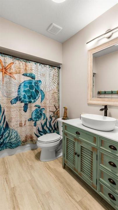 For Sale: $345,000 (3 beds, 2 baths, 1609 Square Feet)