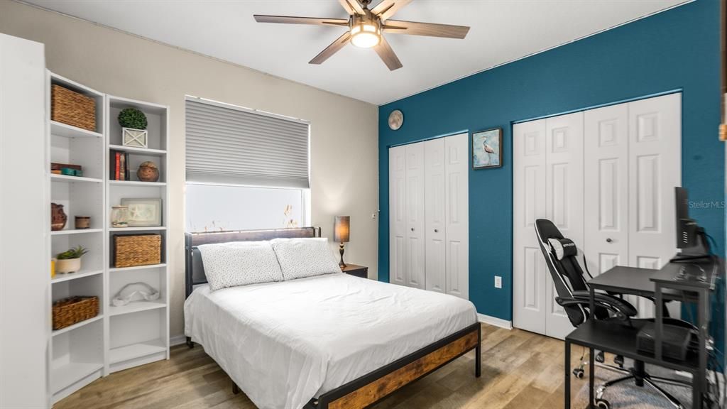 For Sale: $345,000 (3 beds, 2 baths, 1609 Square Feet)