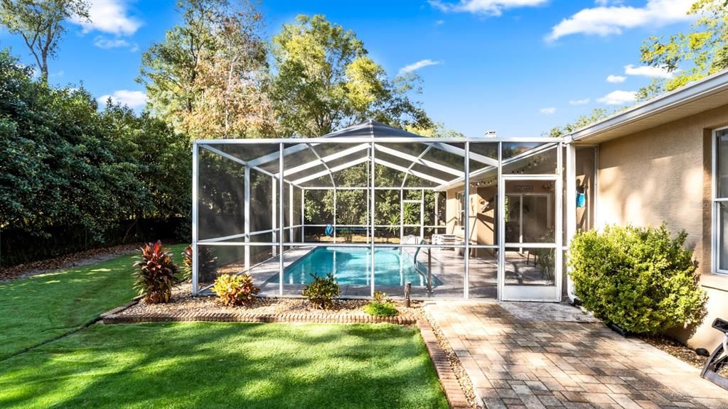 For Sale: $345,000 (3 beds, 2 baths, 1609 Square Feet)