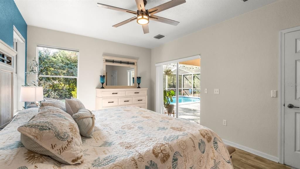 For Sale: $345,000 (3 beds, 2 baths, 1609 Square Feet)