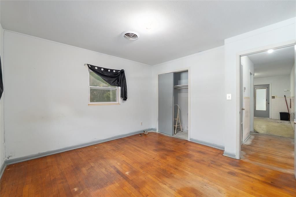 For Sale: $135,000 (2 beds, 1 baths, 1248 Square Feet)