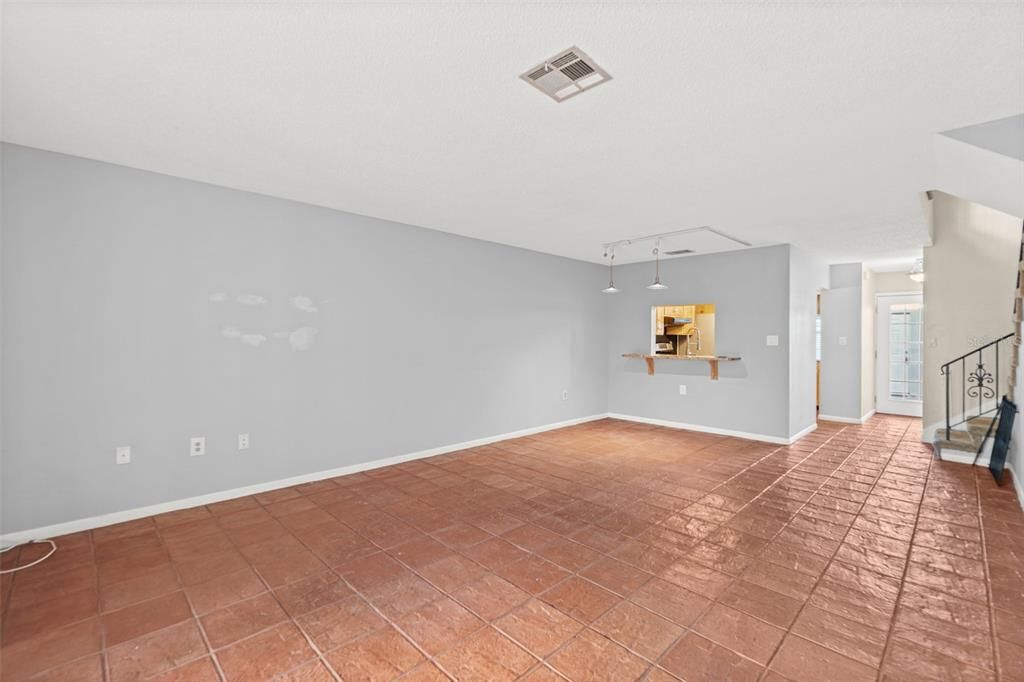 For Sale: $249,900 (2 beds, 2 baths, 1296 Square Feet)