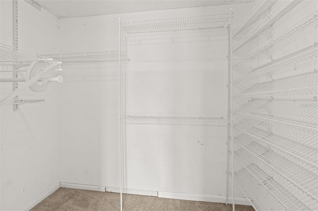 For Sale: $249,900 (2 beds, 2 baths, 1296 Square Feet)