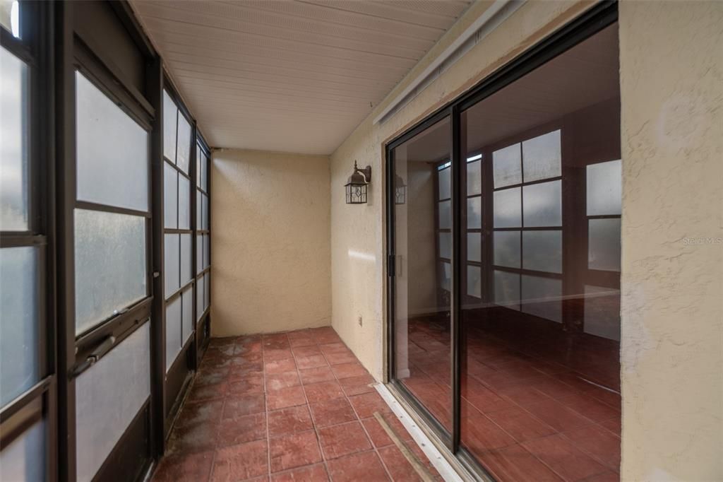 For Sale: $249,900 (2 beds, 2 baths, 1296 Square Feet)