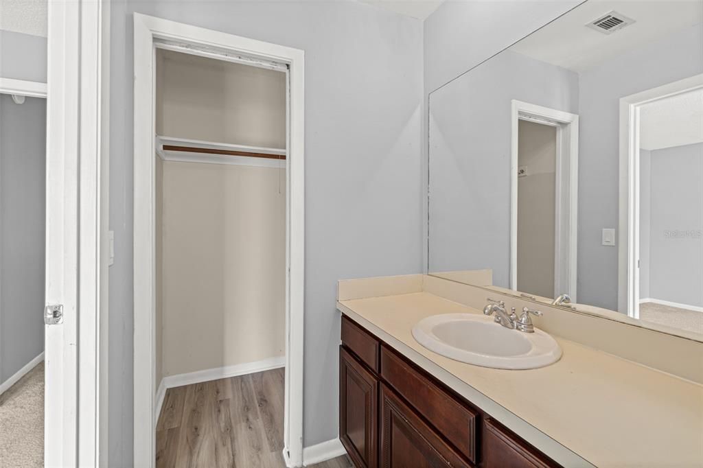 For Sale: $249,900 (2 beds, 2 baths, 1296 Square Feet)