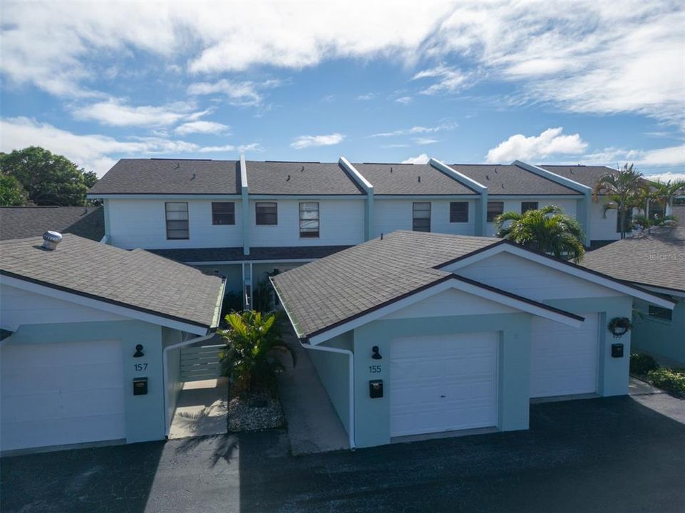 For Sale: $249,900 (2 beds, 2 baths, 1296 Square Feet)