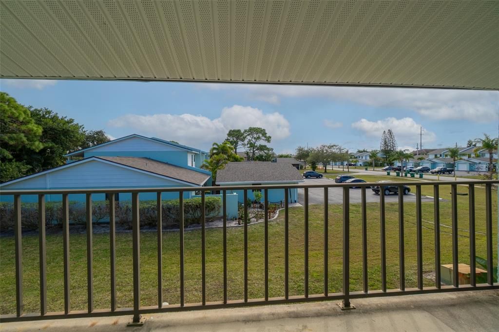 For Sale: $249,900 (2 beds, 2 baths, 1296 Square Feet)