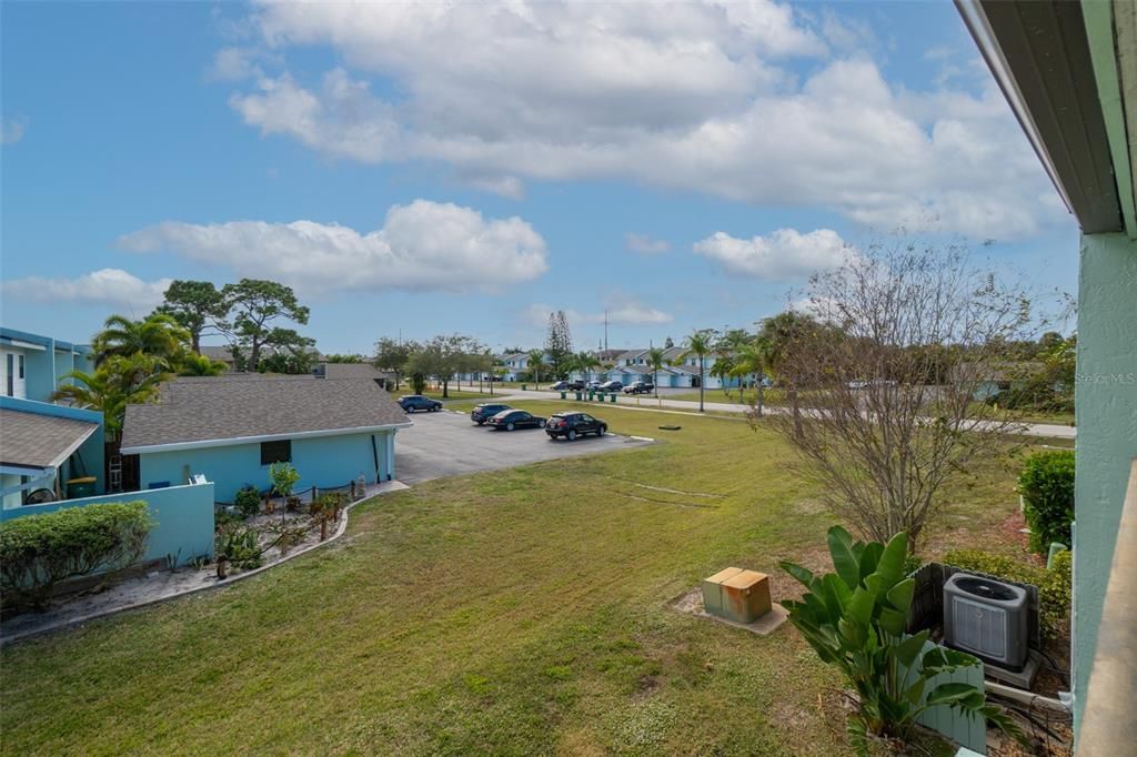 For Sale: $249,900 (2 beds, 2 baths, 1296 Square Feet)