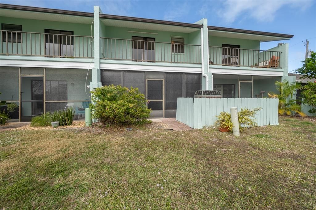 For Sale: $249,900 (2 beds, 2 baths, 1296 Square Feet)