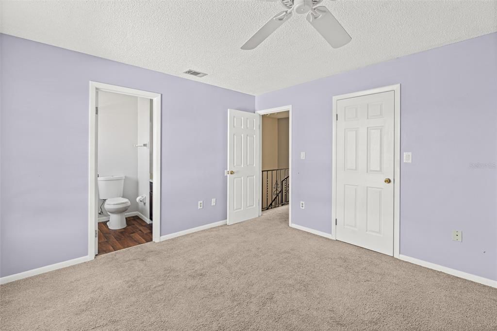 For Sale: $249,900 (2 beds, 2 baths, 1296 Square Feet)