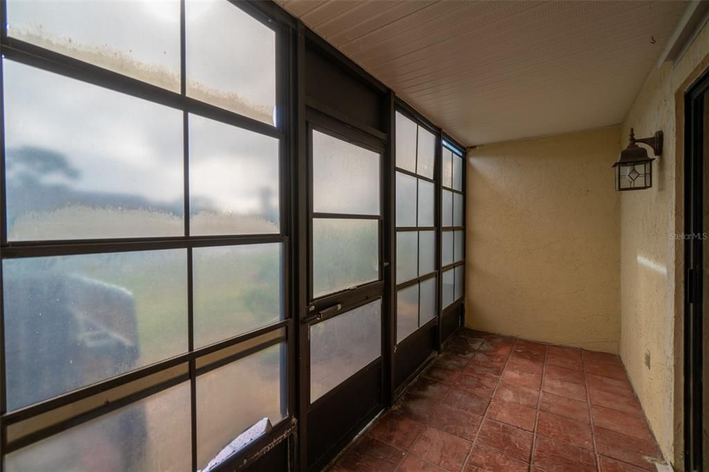 For Sale: $249,900 (2 beds, 2 baths, 1296 Square Feet)