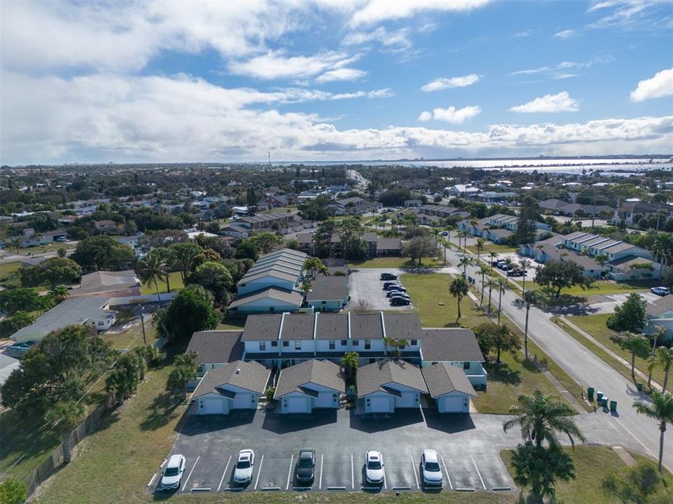 For Sale: $249,900 (2 beds, 2 baths, 1296 Square Feet)