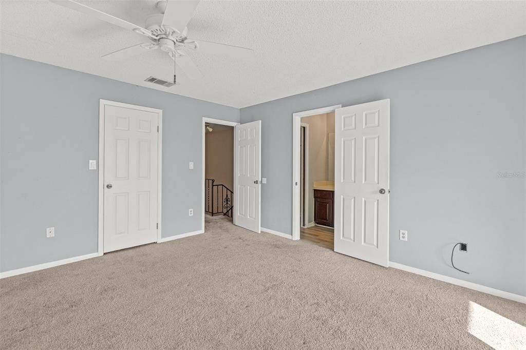 For Sale: $249,900 (2 beds, 2 baths, 1296 Square Feet)