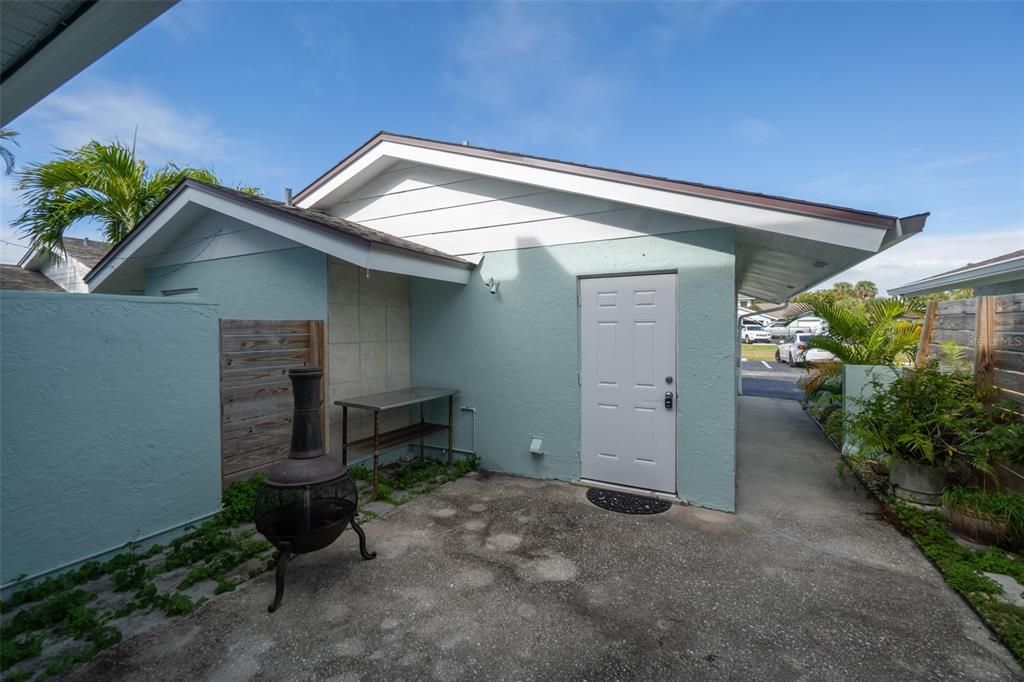 For Sale: $249,900 (2 beds, 2 baths, 1296 Square Feet)