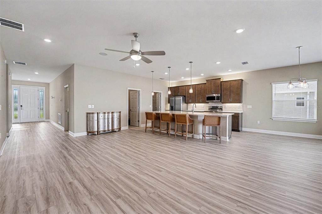 На продажу: $445,000 (3 спален, 2 ванн, 1938 Квадратных фут)