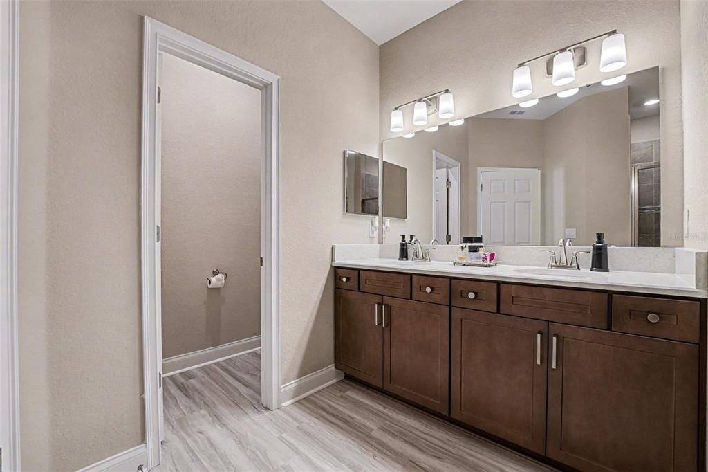 На продажу: $445,000 (3 спален, 2 ванн, 1938 Квадратных фут)