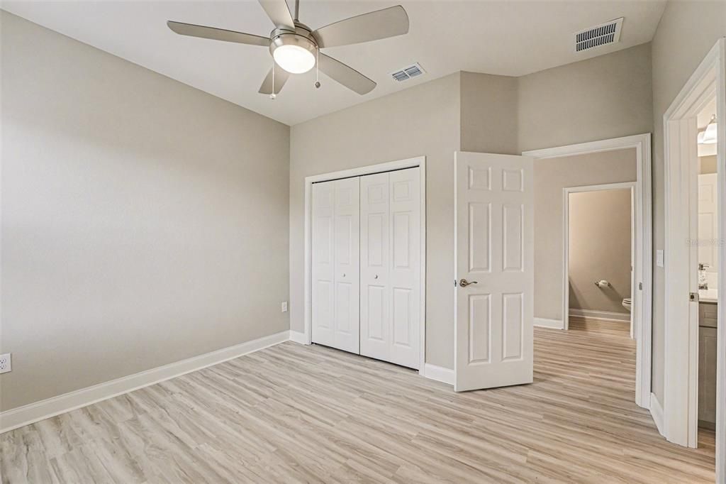 На продажу: $445,000 (3 спален, 2 ванн, 1938 Квадратных фут)