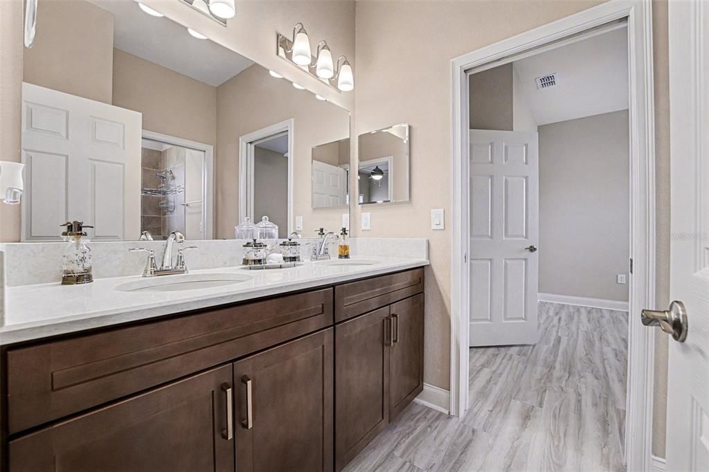 На продажу: $445,000 (3 спален, 2 ванн, 1938 Квадратных фут)