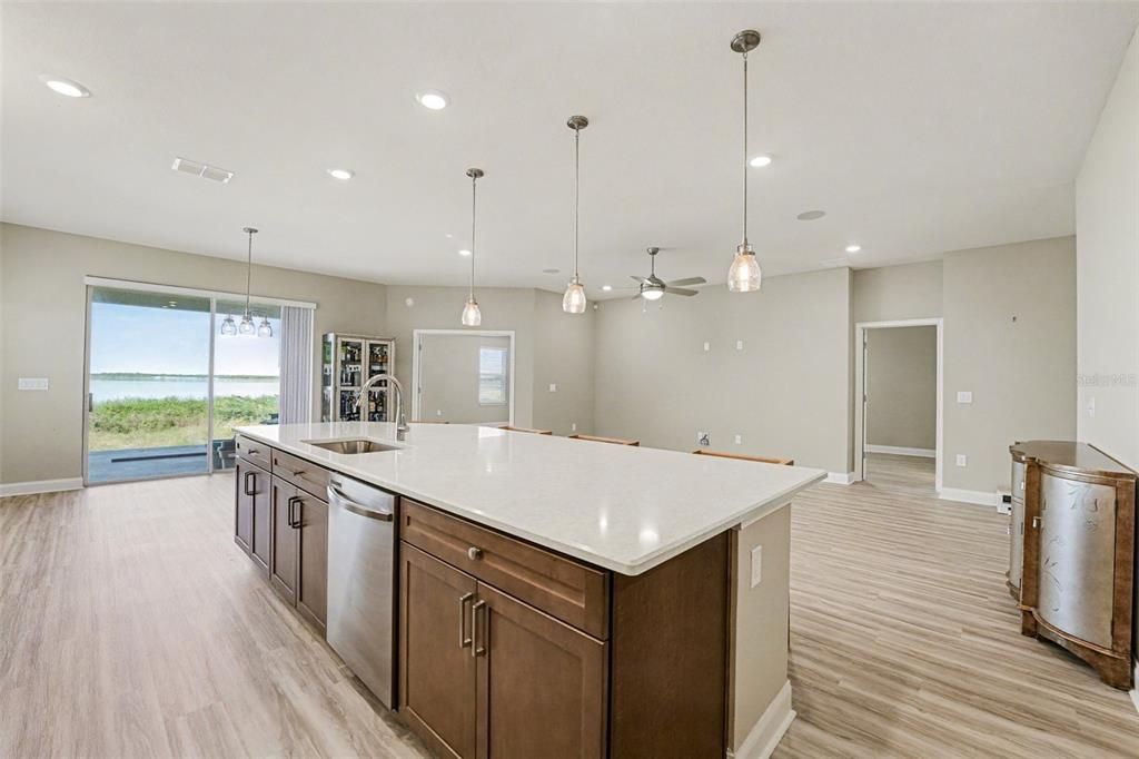 На продажу: $445,000 (3 спален, 2 ванн, 1938 Квадратных фут)