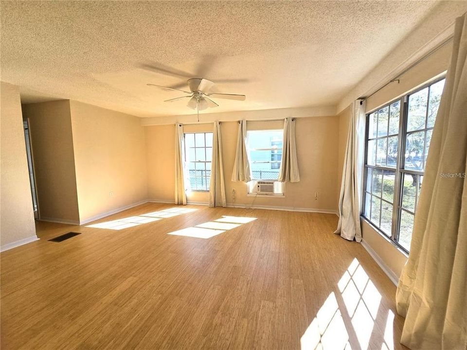 For Rent: $1,600 (2 beds, 2 baths, 1312 Square Feet)