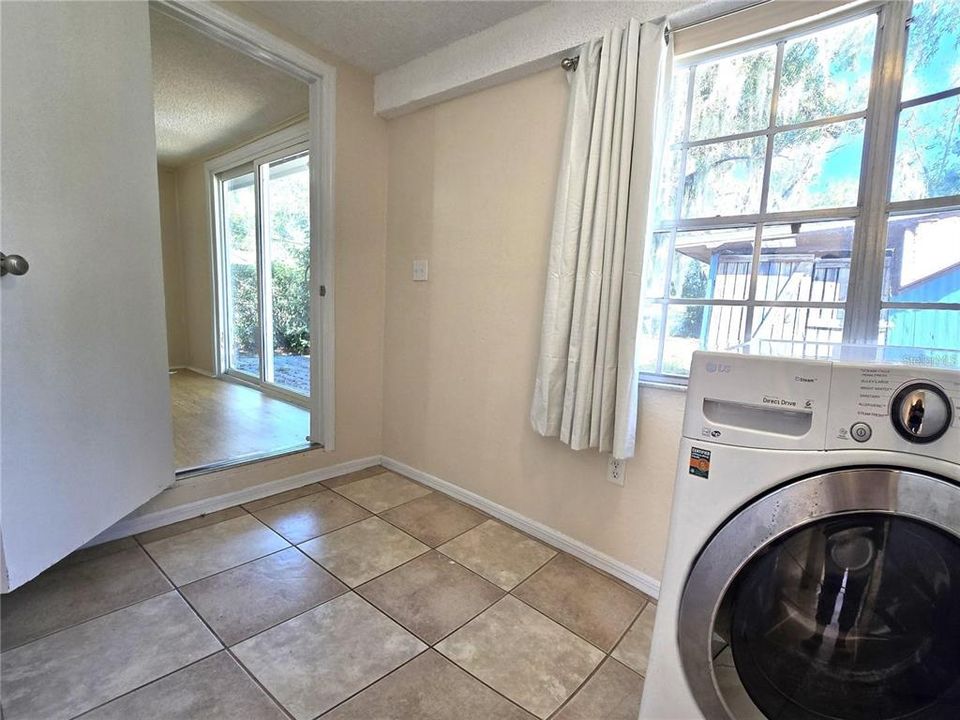 For Rent: $1,600 (2 beds, 2 baths, 1312 Square Feet)