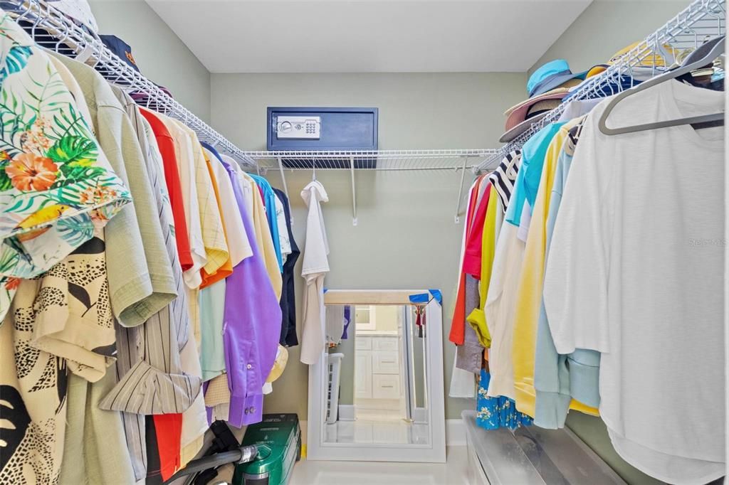 出租: $6,000 (2 贝兹, 2 浴室, 1610 平方英尺)