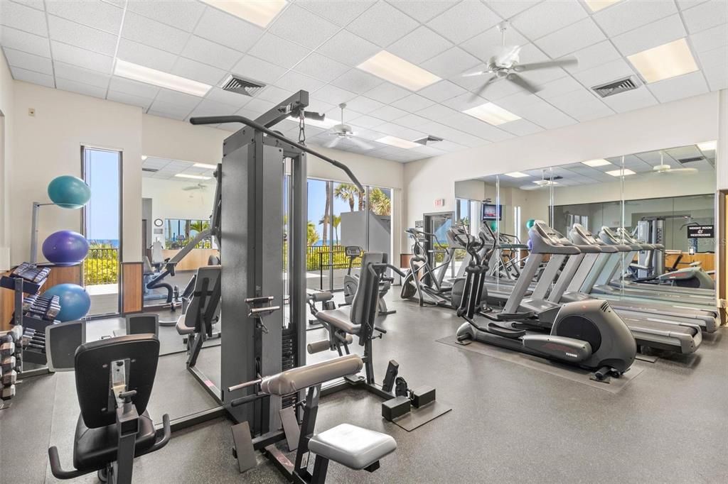 出租: $6,000 (2 贝兹, 2 浴室, 1610 平方英尺)