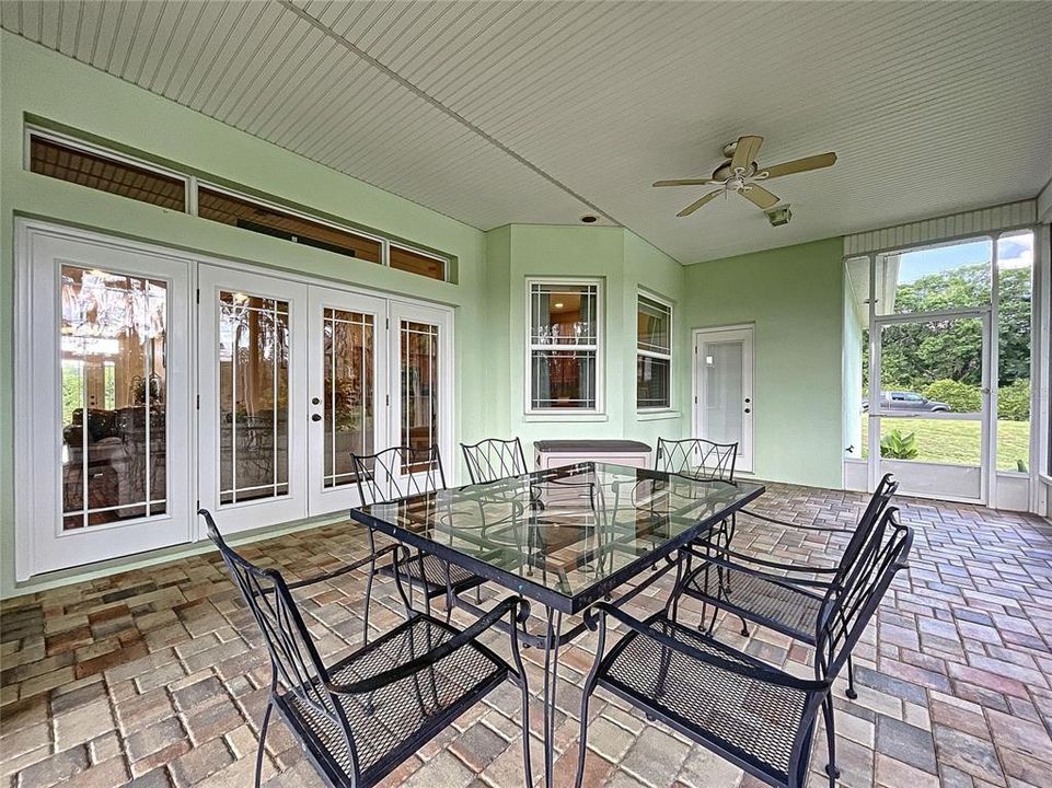 待售: $599,900 (4 贝兹, 2 浴室, 2125 平方英尺)