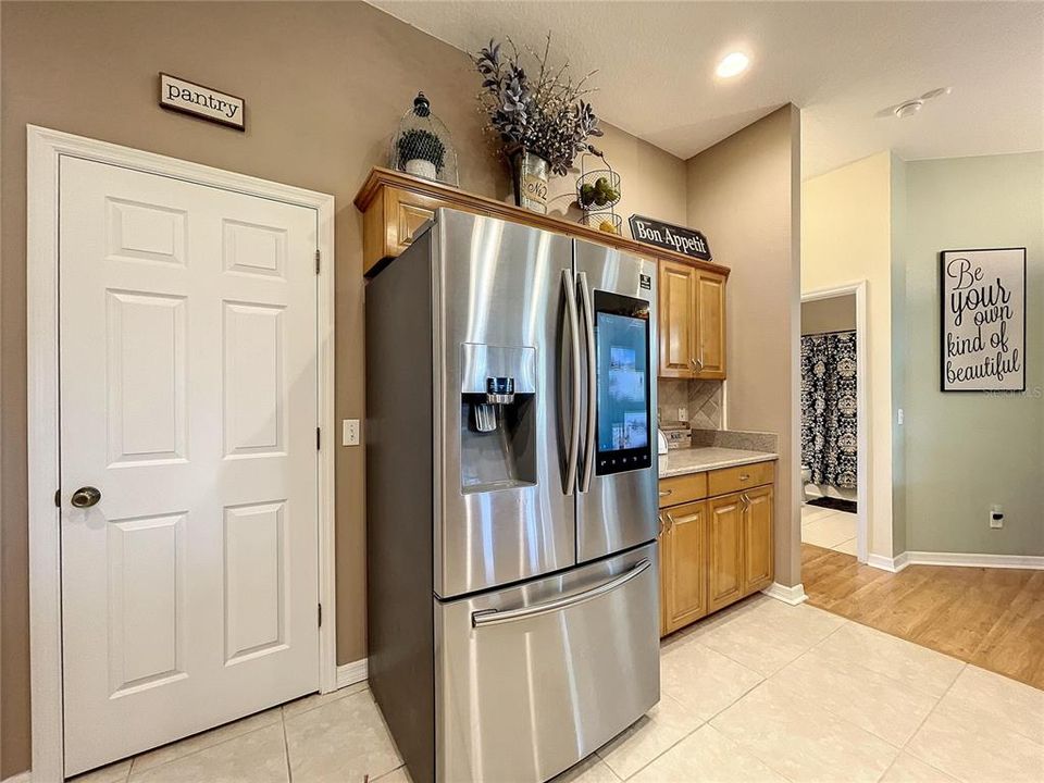 待售: $599,900 (4 贝兹, 2 浴室, 2125 平方英尺)