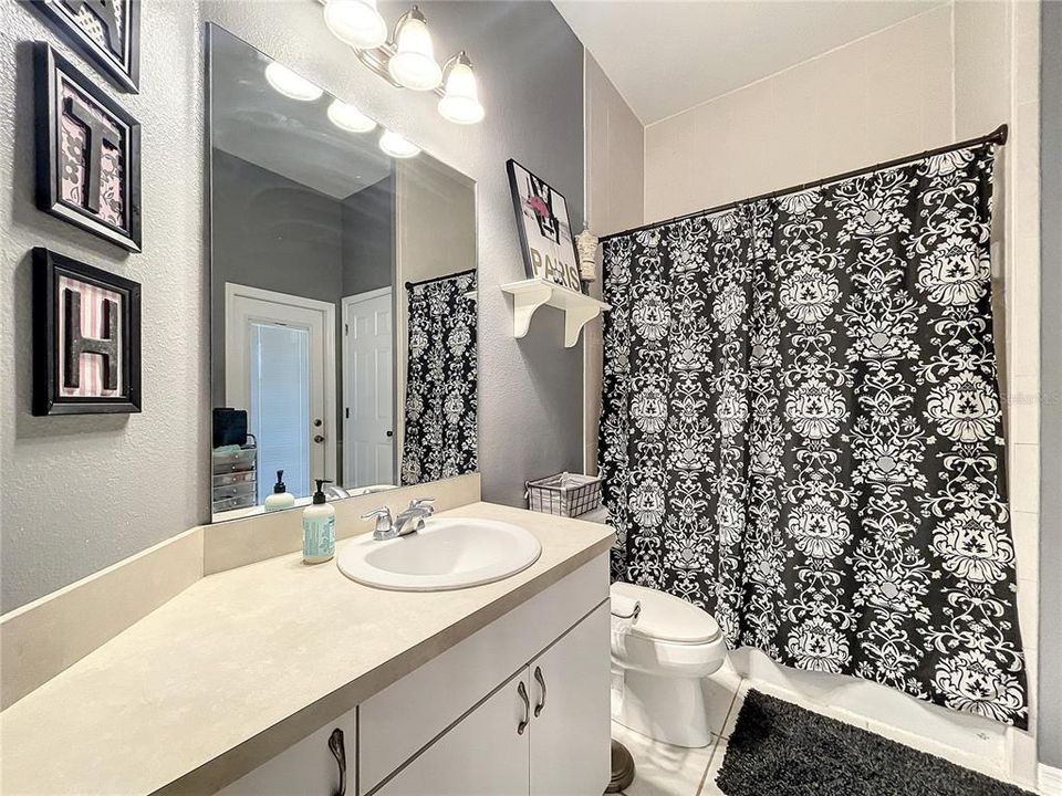 待售: $599,900 (4 贝兹, 2 浴室, 2125 平方英尺)