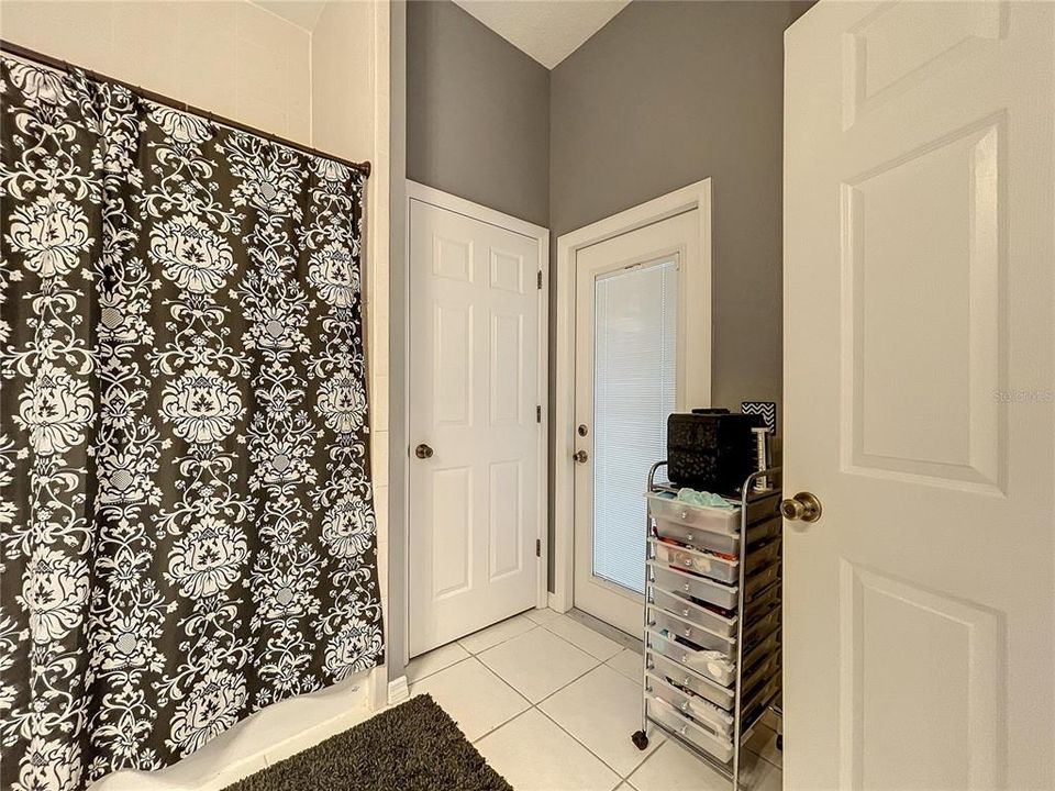 待售: $599,900 (4 贝兹, 2 浴室, 2125 平方英尺)