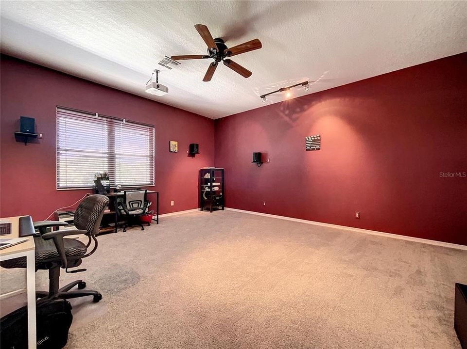 待售: $599,900 (4 贝兹, 2 浴室, 2125 平方英尺)