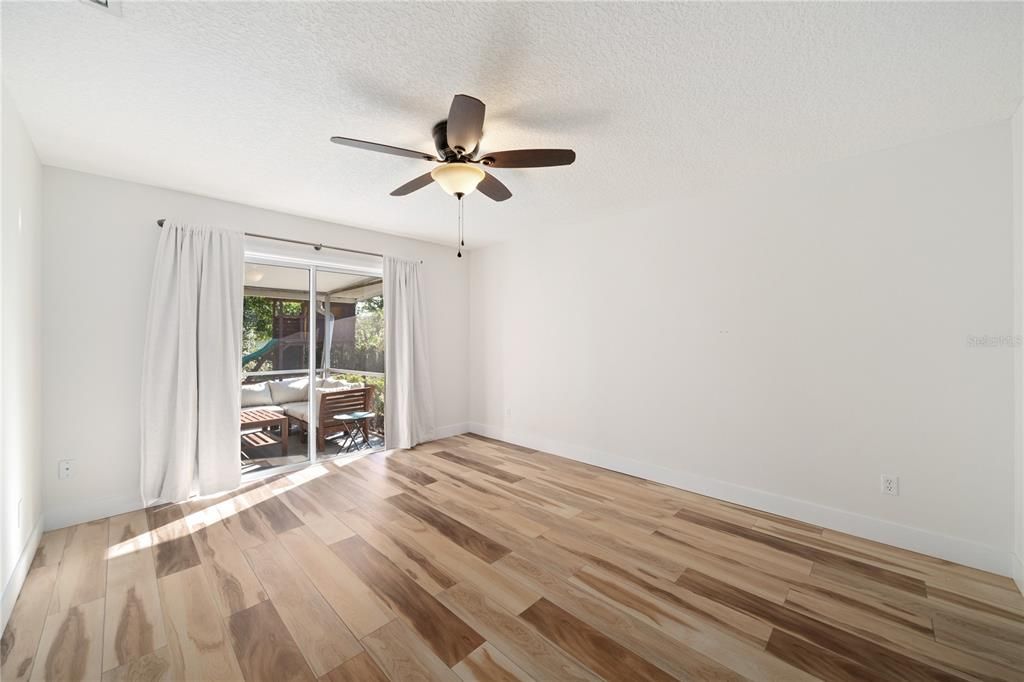 На продажу: $449,000 (4 спален, 2 ванн, 1738 Квадратных фут)