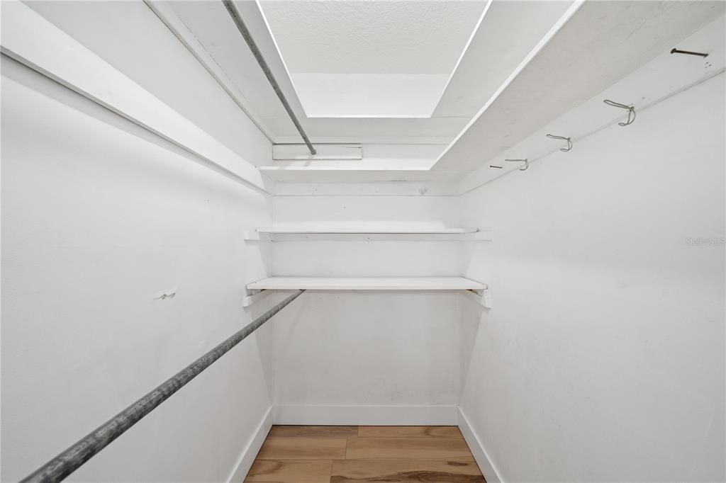 На продажу: $449,000 (4 спален, 2 ванн, 1738 Квадратных фут)