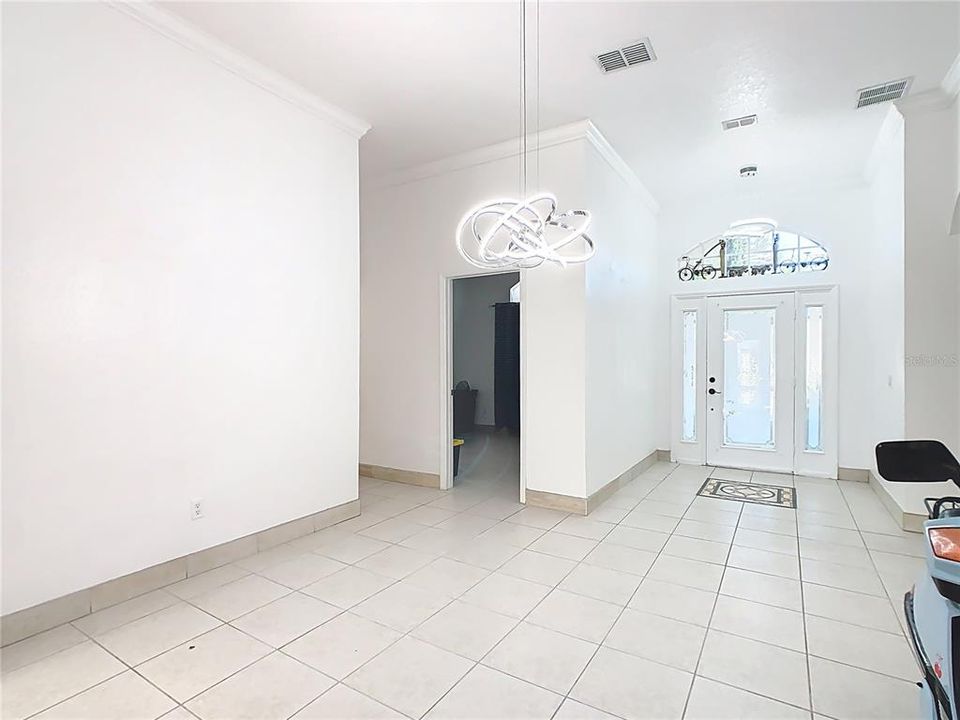 出租: $2,800 (4 贝兹, 3 浴室, 2221 平方英尺)