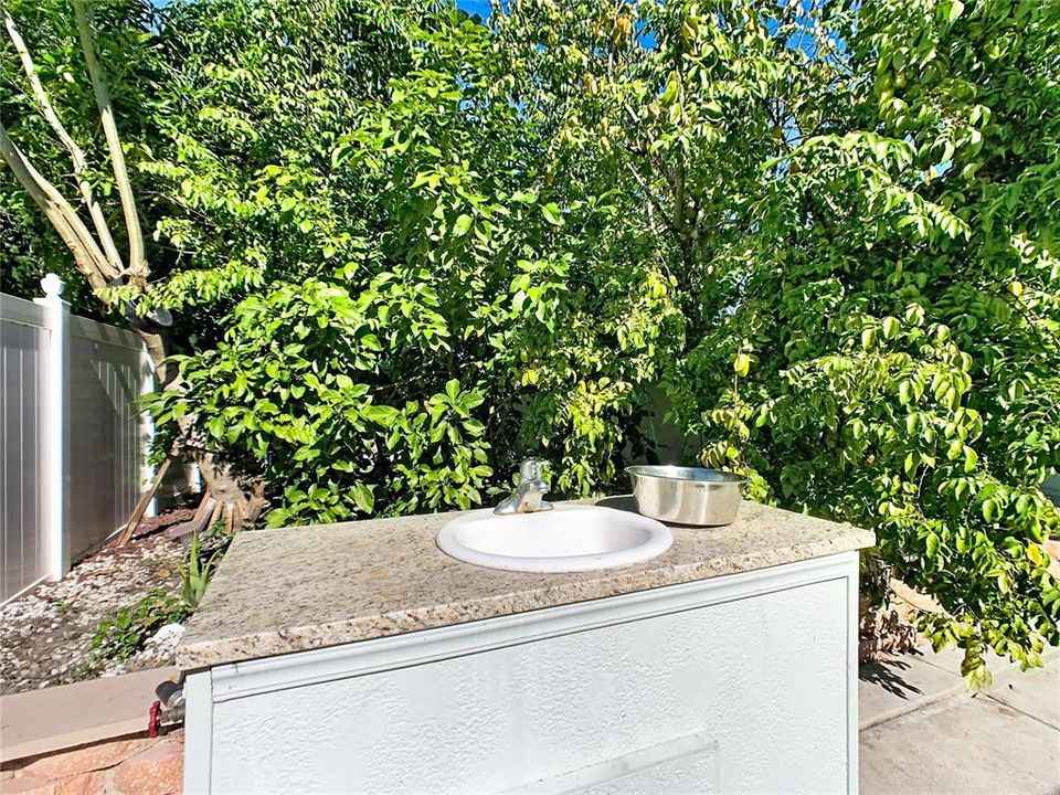 出租: $2,800 (4 贝兹, 3 浴室, 2221 平方英尺)