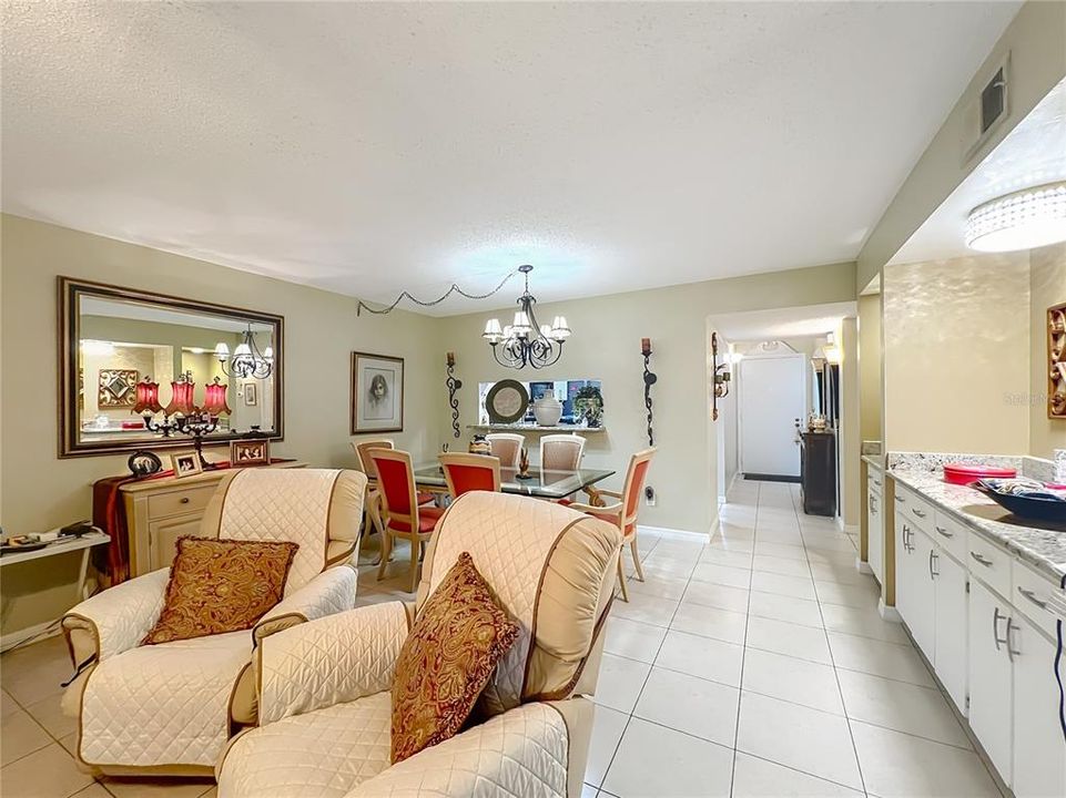 En Venta: $249,999 (3 camas, 2 baños, 1618 Pies cuadrados)