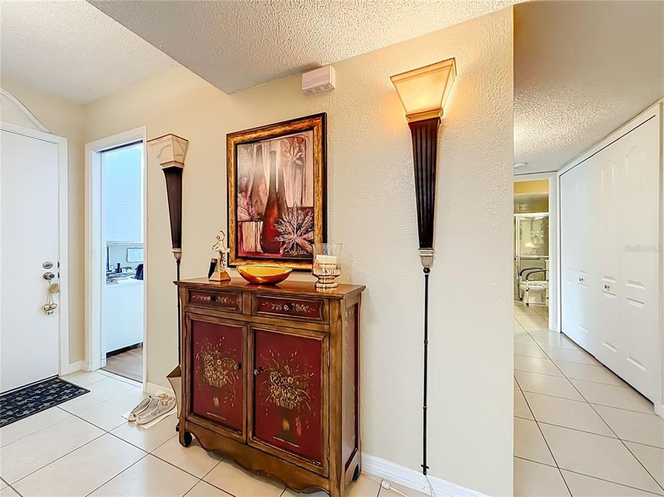 En Venta: $249,999 (3 camas, 2 baños, 1618 Pies cuadrados)