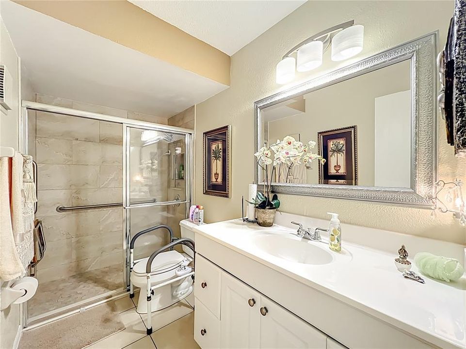 En Venta: $249,999 (3 camas, 2 baños, 1618 Pies cuadrados)