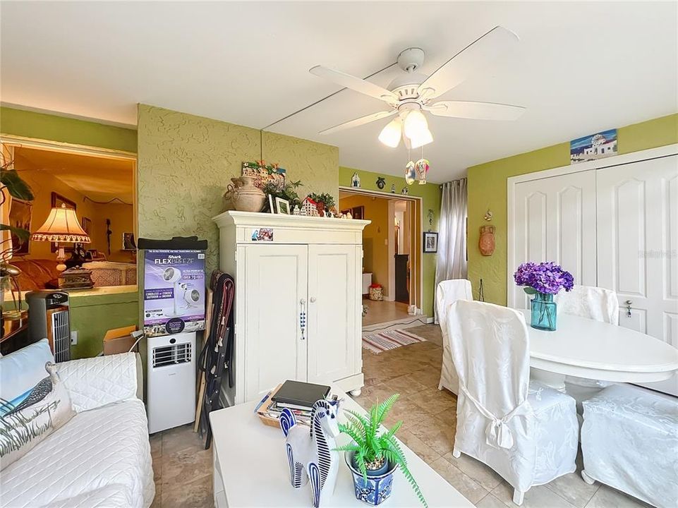 En Venta: $249,999 (3 camas, 2 baños, 1618 Pies cuadrados)