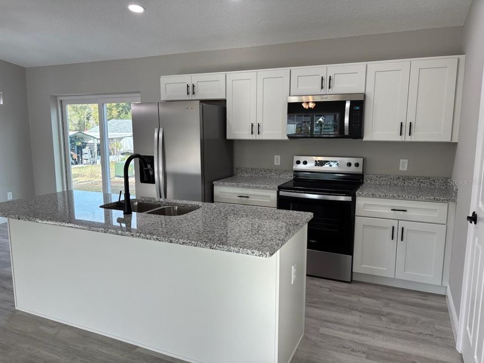 For Sale: $224,900 (3 beds, 2 baths, 1264 Square Feet)